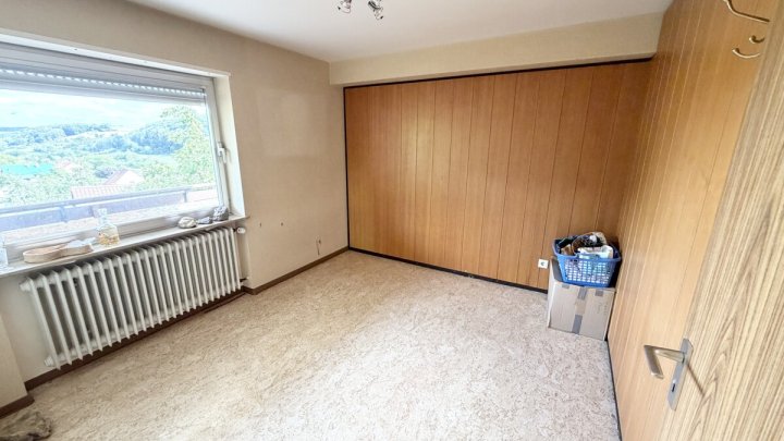 Großzügiges Einfamilienhaus mit Einliegerwohnung in begehrter Aussichtslage