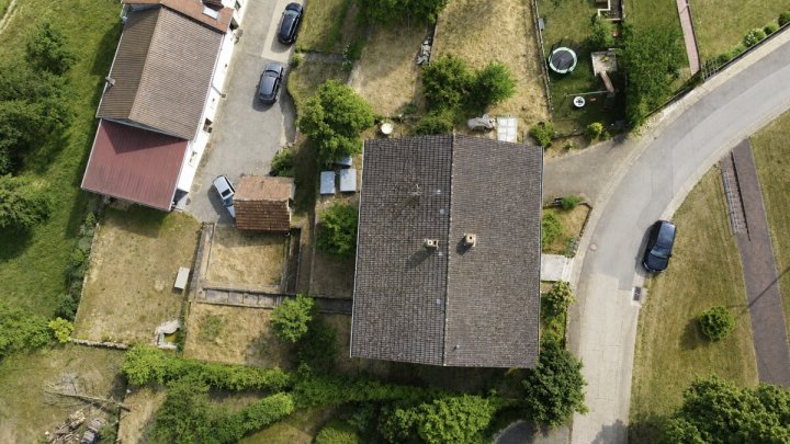 Großzügiges Einfamilienhaus mit Einliegerwohnung in begehrter Aussichtslage