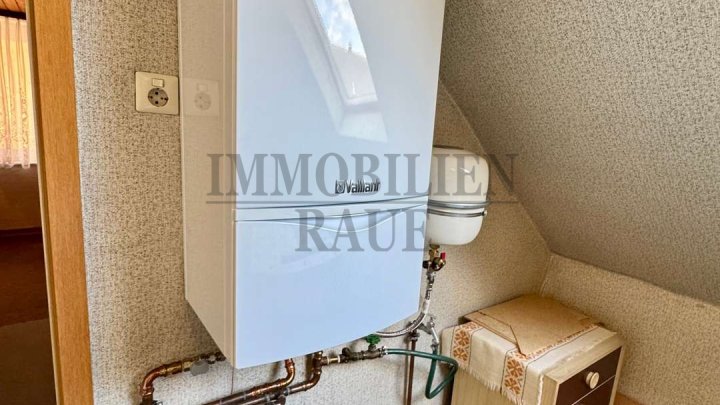 FAMILIENFREUNDLICHES 1 FAM-HAUS MIT EINLIEGERWOHNUNG IN SULZBACH - OHNE GARTEN - SOFORT FREI