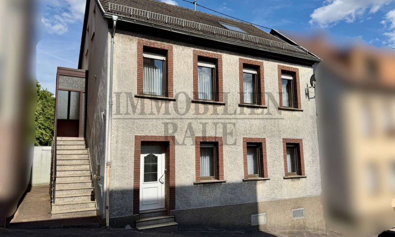 FAMILIENFREUNDLICHES 1 FAM-HAUS MIT EINLIEGERWOHNUNG IN SULZBACH - OHNE GARTEN - SOFORT FREI