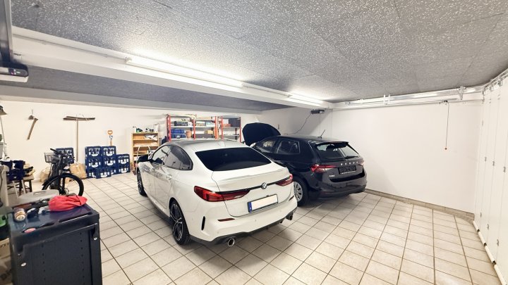 Exklusives u. großzügiges Anwesen mit Einliegerwohnung und luxuriösem Pool in Siersburg zu verkaufen