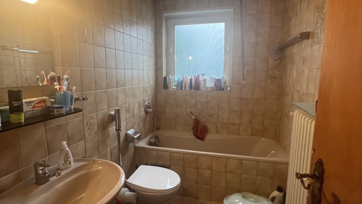  2-3 Familienhaus in Saarbrücken-Klarenthal - Ruhiges Wohnen auf großzügigem Grundstück