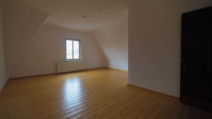 VILLA SCHWINN - Repräsentative 2,5-ZKB Altbauwohnung im DG mit EBK in ZW-City