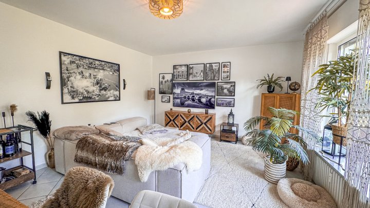 RUHIGE LAGE - Geräumige 3-ZKB Wohnung im EG mit Terrasse und Garage in ZW-City