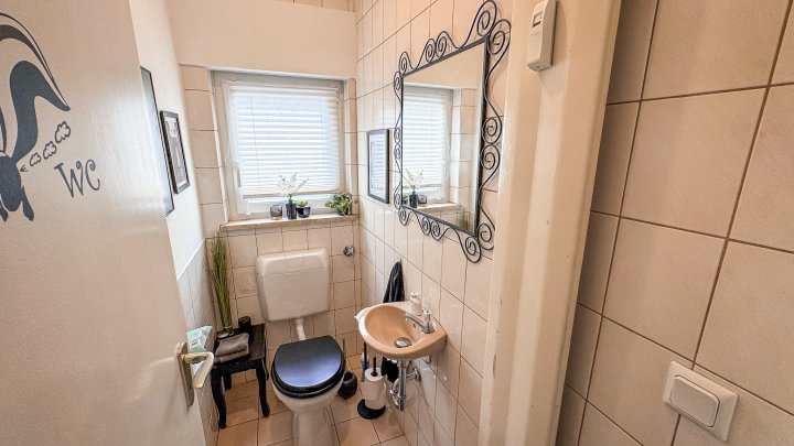 RUHIGE LAGE - Geräumige 3-ZKB Wohnung im EG mit Terrasse und Garage in ZW-City