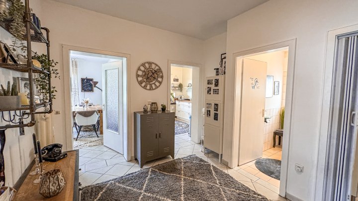 RUHIGE LAGE - Geräumige 3-ZKB Wohnung im EG mit Terrasse und Garage in ZW-City