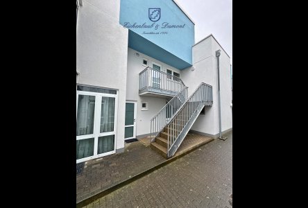 Treppe zum Wohnungseingang