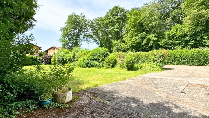 Altbauvilla mit parkähnlichem Grundstück auf dem oberen Rastpfuhl