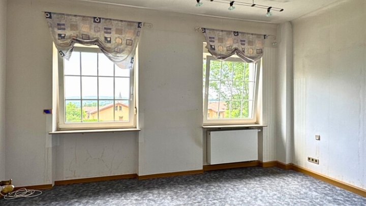 Altbauvilla mit parkähnlichem Grundstück auf dem oberen Rastpfuhl