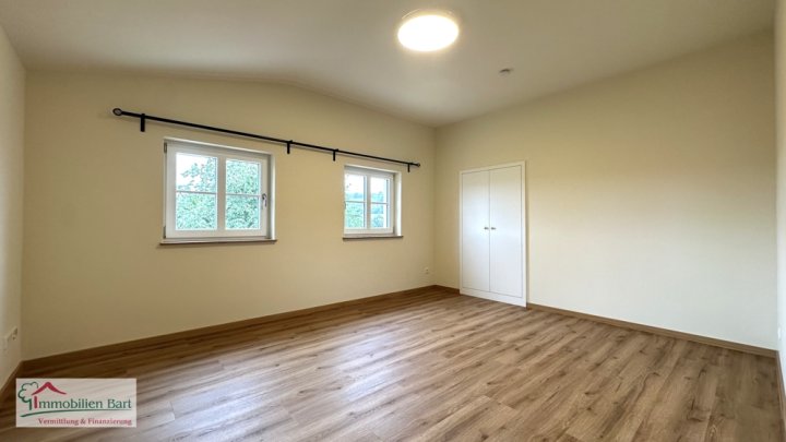NEUES WOHNHAUS / 2 SCHLAFZIMMER / CARPORT / GRENZNÄHE LUXEMBURG