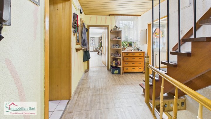 ORSCHOLZ: EINFAMILIENHAUS / GARTEN / GARAGE / VIELFÄLTIGE NUTZUNGSMÖGLICHKEITEN