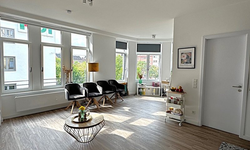 Sanierte 2-ZKB mit EBK am Beethovenplatz, perfekte City-Lage