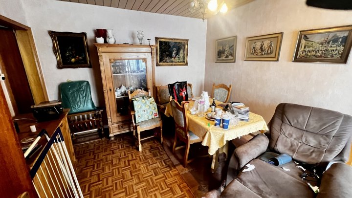 Doppelhaushälfte mit Garten und Garage - Ihr Sanierungsprojekt mit Potenzial in Großrosseln