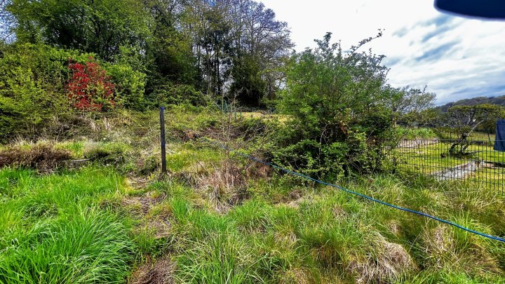 Doppelhaushälfte mit Garten und Garage - Ihr Sanierungsprojekt mit Potenzial in Großrosseln