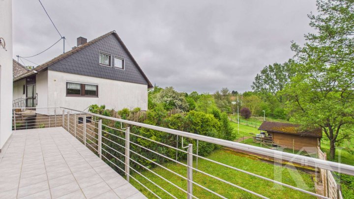 Gepflegte Doppelhaushälfte mit Garten & Ausbaupotenzial in Uchtelfangen