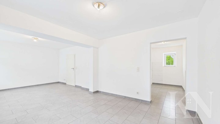 Gepflegte Doppelhaushälfte mit Garten & Ausbaupotenzial in Uchtelfangen
