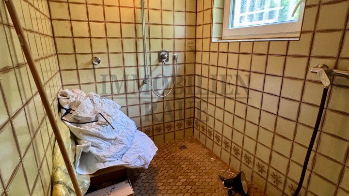 WOHNEN AUF EINER EBENE – WINKELBUNGALOW MIT GARTEN IN GUTER LAGE VON SPIESEN