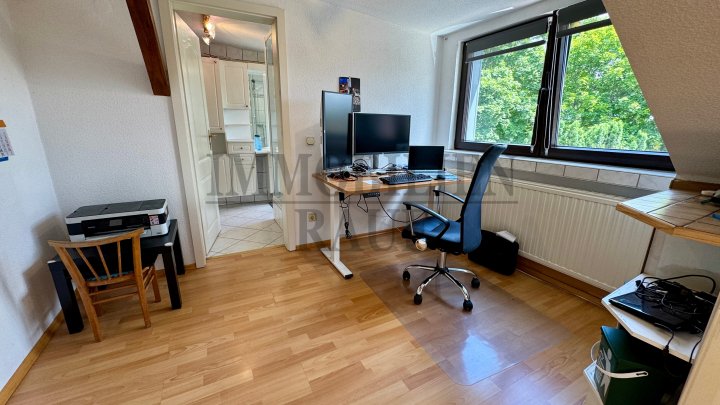 WOHNEN AUF EINER EBENE – WINKELBUNGALOW MIT GARTEN IN GUTER LAGE VON SPIESEN