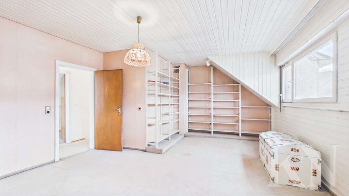Wohnen & Arbeiten vereint – Großzügiges Wohn- und Geschäftshaus im Zentrum von Perl