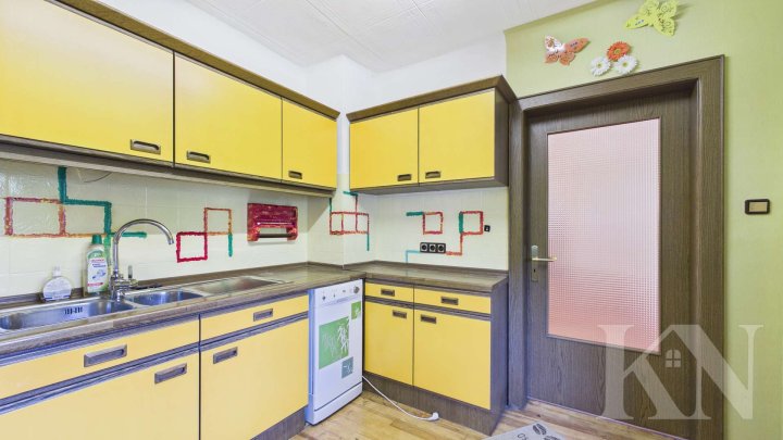 Freistehendes Ein-bis Zweifamilienhaus mit großem Grundstück & Potenzial in Schwalbach-Elm!