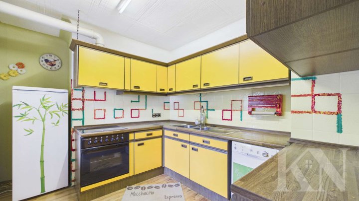 Freistehendes Ein-bis Zweifamilienhaus mit großem Grundstück & Potenzial in Schwalbach-Elm!