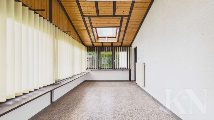 Freistehendes Ein-bis Zweifamilienhaus mit großem Grundstück & Potenzial in Schwalbach-Elm!