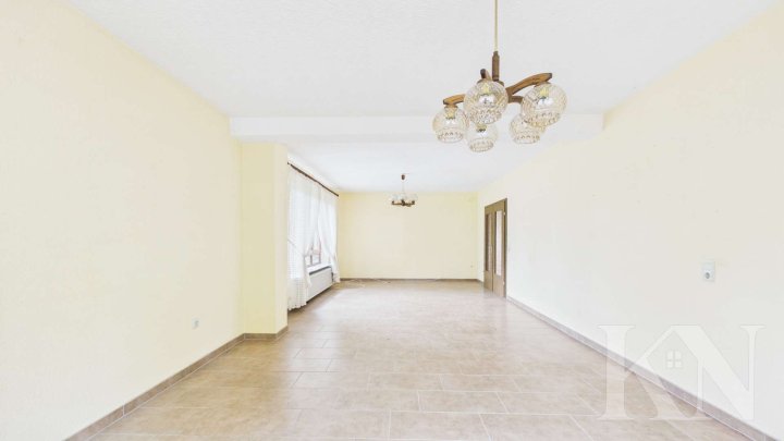 Einfamilienhaus mit großem Grundstück und vielseitigem Potenzial