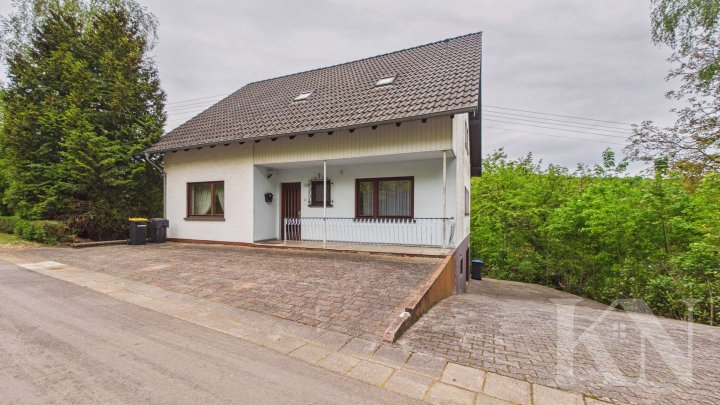 Einfamilienhaus mit großem Grundstück und vielseitigem Potenzial