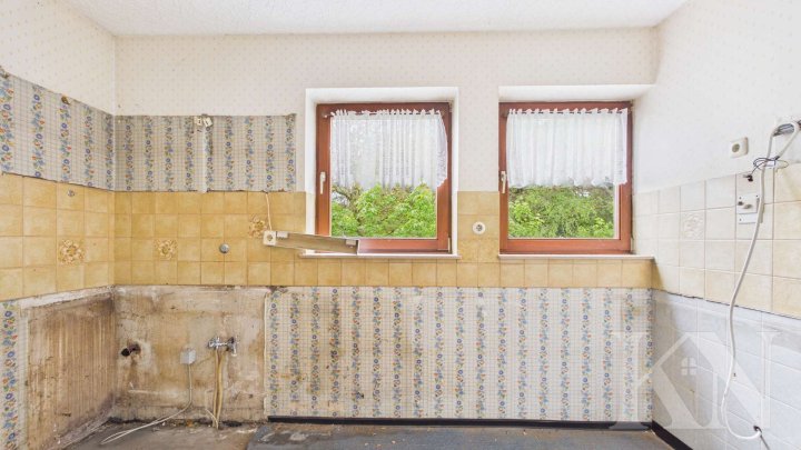 Einfamilienhaus mit großem Grundstück und vielseitigem Potenzial