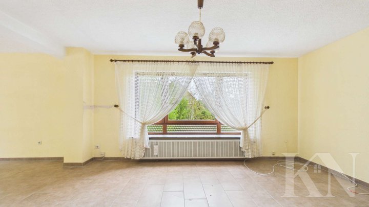 Einfamilienhaus mit großem Grundstück und vielseitigem Potenzial