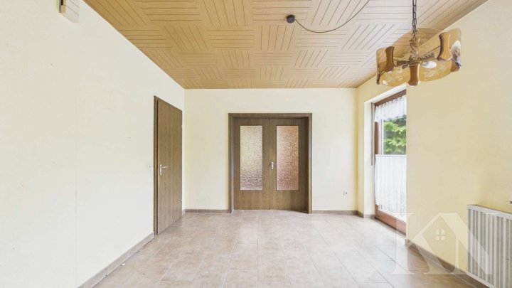 Einfamilienhaus mit großem Grundstück und vielseitigem Potenzial