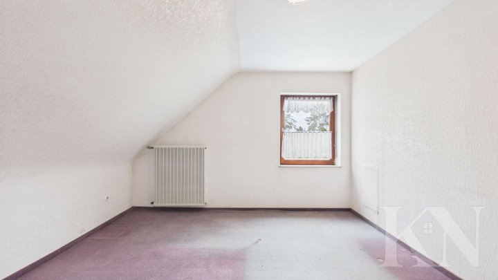 Einfamilienhaus mit großem Grundstück und vielseitigem Potenzial