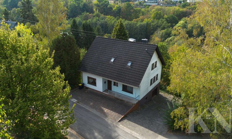 Einfamilienhaus mit großem Grundstück und Potenzial in ruhiger Sackgassenlage von Dirmingen