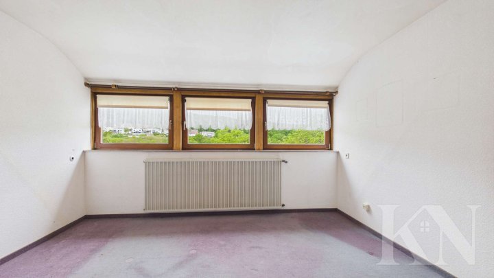 Einfamilienhaus mit großem Grundstück und vielseitigem Potenzial