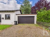 Einfahrt / Garage