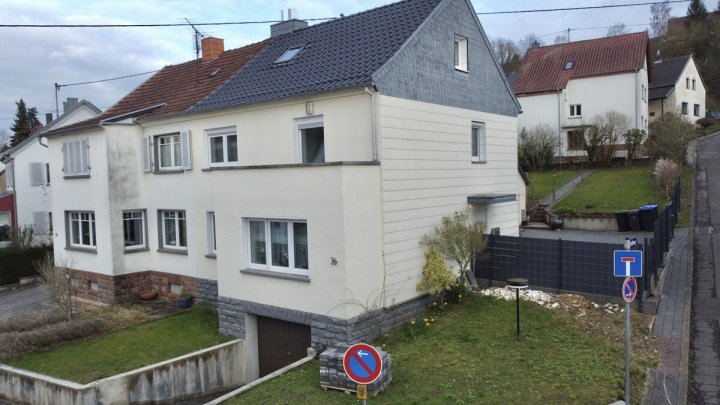 Gepflegtes Einfamilienhaus mit Garten & Garage in Merzig
