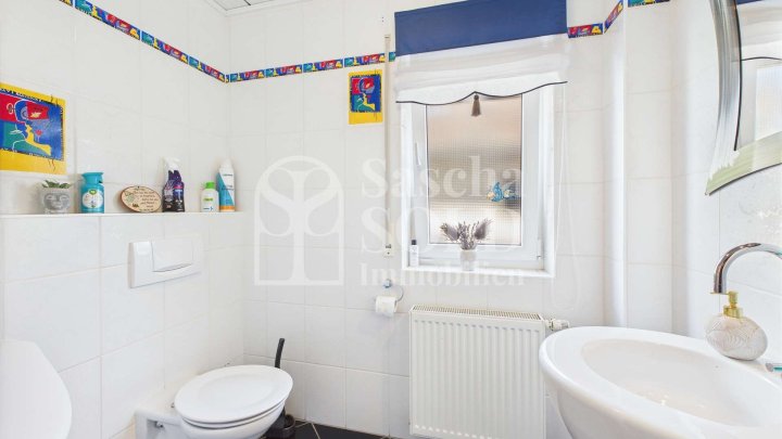 Freistehendes Einfamilienhaus mit Pool, Sauna und PV-Anlage - Viel Platz & Komfort in ruhiger Lage