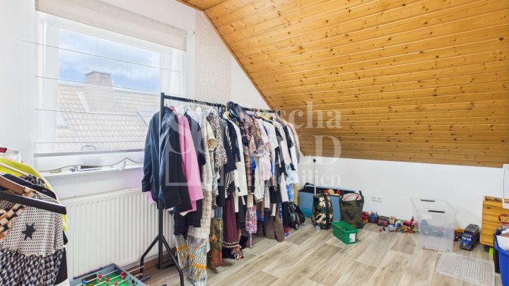 Freistehendes Einfamilienhaus mit Pool, Sauna und PV-Anlage - Viel Platz & Komfort in ruhiger Lage