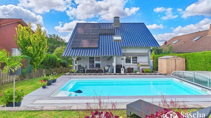 Freistehendes Einfamilienhaus mit Pool, Sauna und PV-Anlage - Viel Platz & Komfort in ruhiger Lage