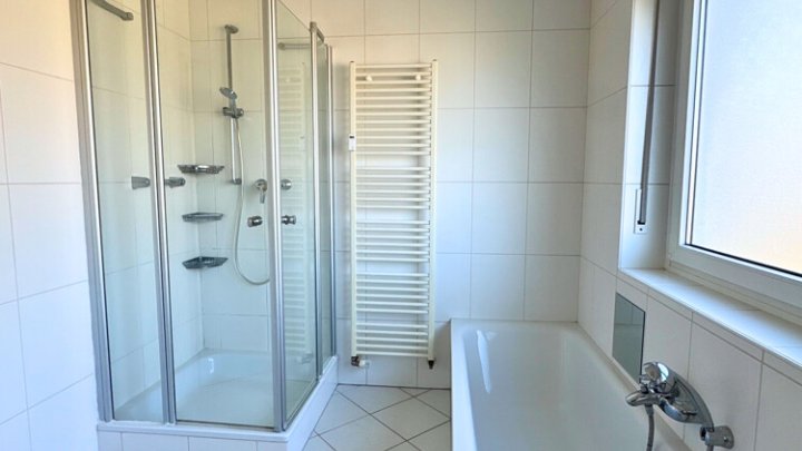 Großzügige 4 ZKB Wohnung mit Balkonn & Stellplatz in Dudweiler-Süd