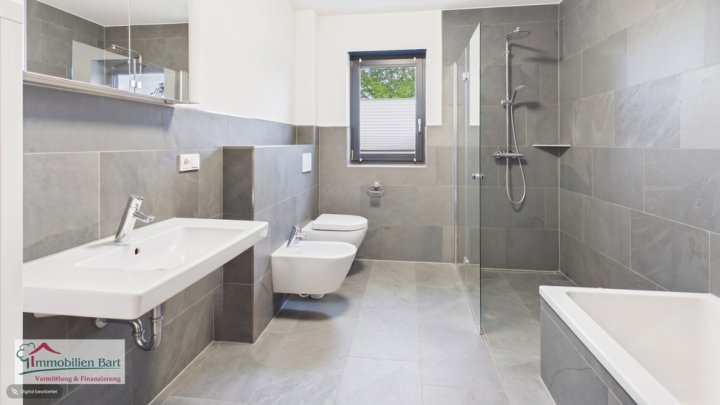 MODERNE, SEHR GEPFLEGTE 103 M² ERDGESCHOSSWOHNUNG IN TOP LAGE VON MERZIG-FITTEN!