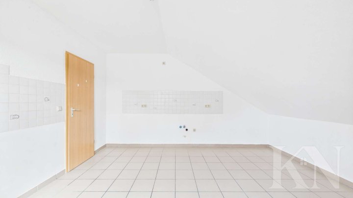 Großzügige 3-Zimmer-Dachgeschosswohnung mit Balkon in Püttlingen