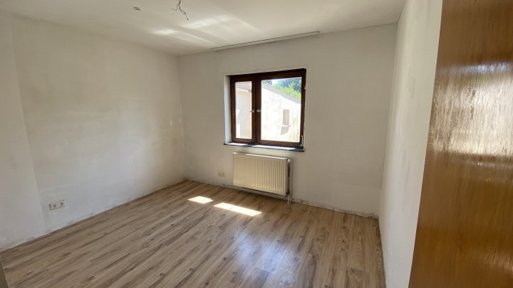Freistehendes Einfamilienhaus in Lebach – sonnige Südlage - Kein OT