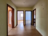Zentraler Wohnungsflur