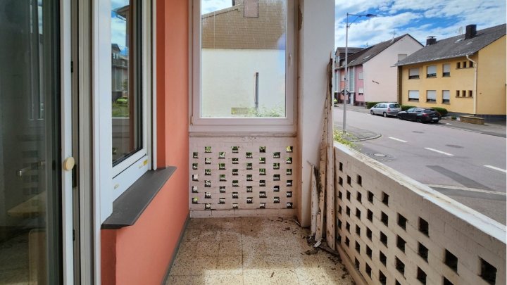 Perfekt aufgeteilt: Charmante Hochparterre-Wohnung mit 2 Balkonen & Einbauküche in Konz-Karthaus