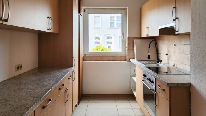 Perfekt aufgeteilt: Charmante Hochparterre-Wohnung mit 2 Balkonen & Einbauküche in Konz-Karthaus