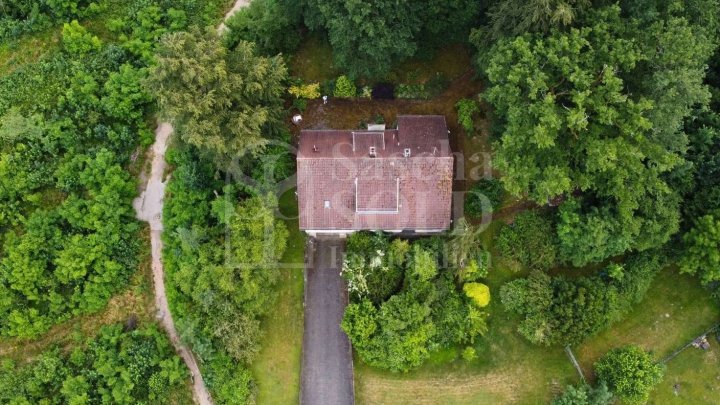 Wohnen mit Weitblick – Großzügiges Anwesen auf weitläufigem Grundstück in Elversberg
