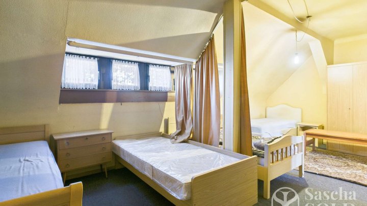 Wohnen mit Weitblick – Großzügiges Anwesen auf weitläufigem Grundstück in Elversberg