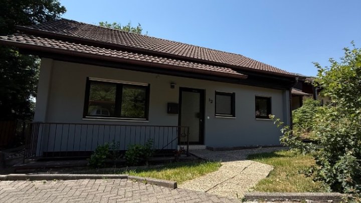 Freistehender Bungalow ! 2026 renoviert, in der Nähe des Losheimer Stausees und  inmitten der Natur!