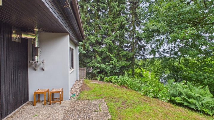 Freistehender Bungalow ! 2026 renoviert, in der Nähe des Losheimer Stausees und  inmitten der Natur!